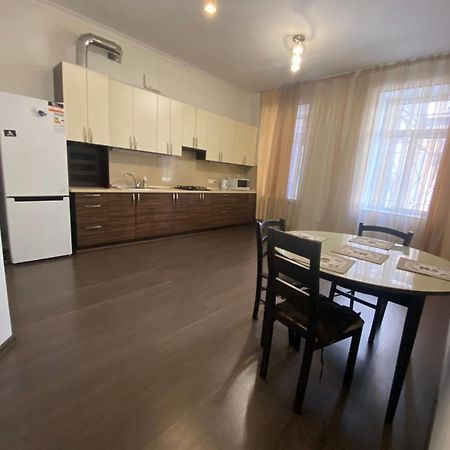 Apartment Ekaterinenskaya 24 敖德萨 外观 照片